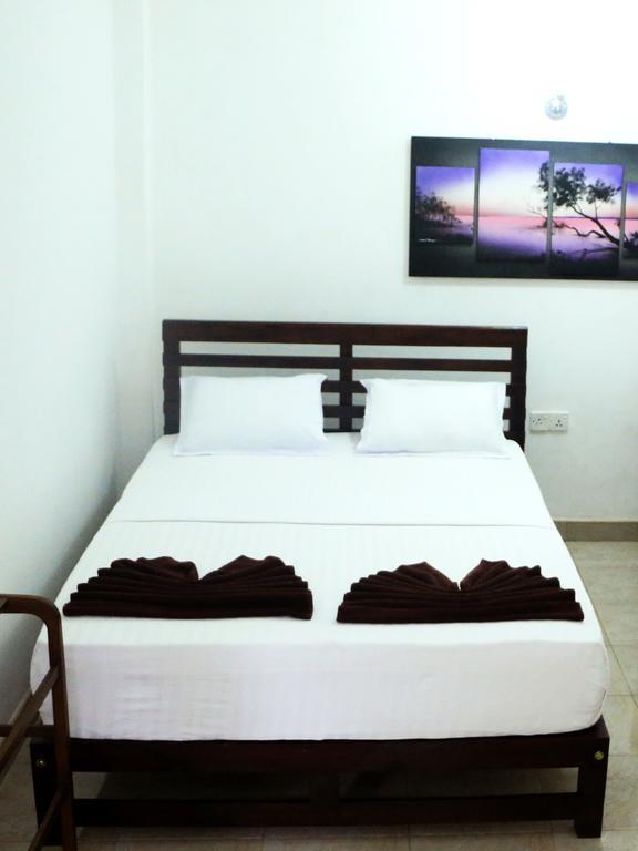 Hotel T & T 아누라다푸라 외부 사진